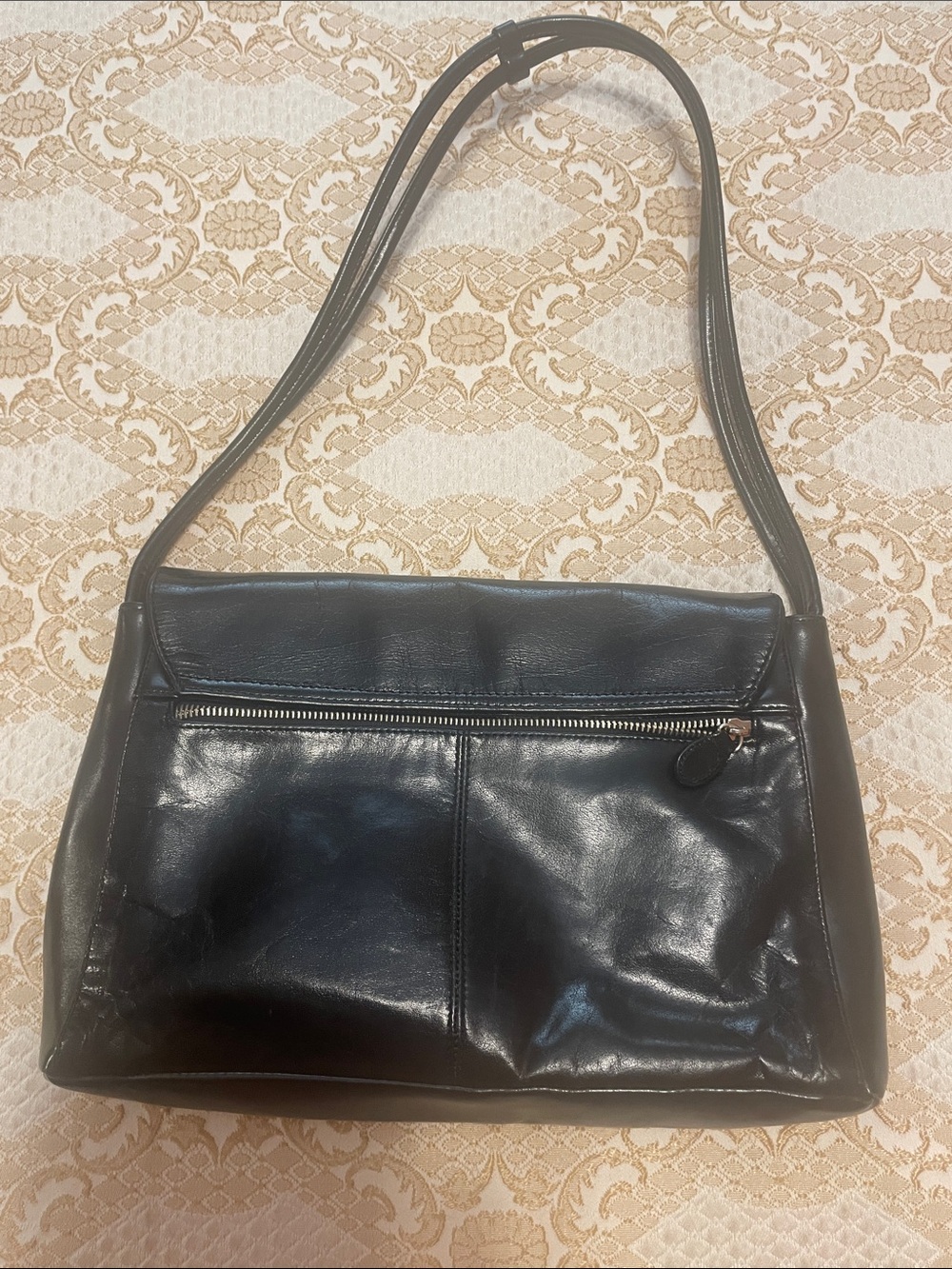 Classic Black Envelope Style Leather Shoulder Bag - Picture 5 of 8